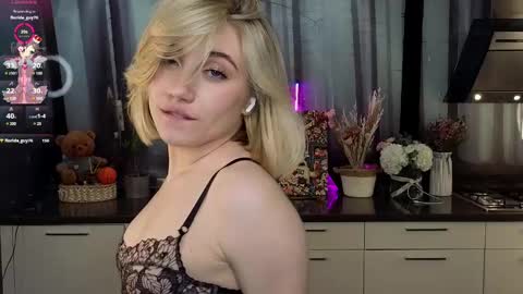 Adele online show from 03/12/25, 12:04