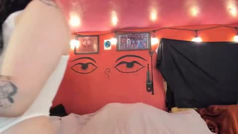 Virginity smiles online show from 03/10/25, 09:21