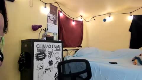 Virginity smiles online show from 09/10/25, 09:20