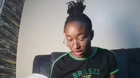 PinkyAura online show from 03/01/26, 02:52