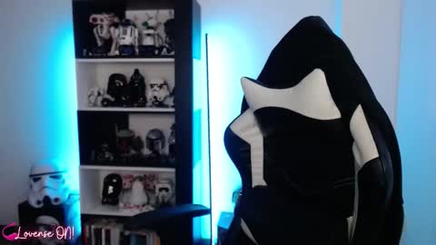 Emily online show from 11/10/25, 07:57