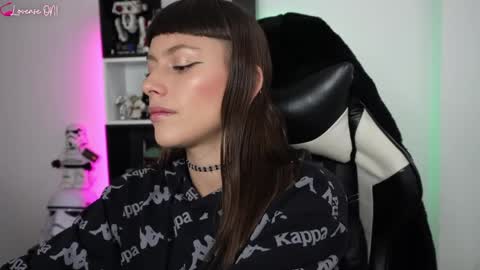 Snapshot of pinkcatlive chatting on 05/22/26, 05:18 Emily online show from 05/22/26, 05:18