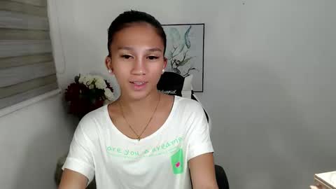 Snapshot of pinkdollbaby_ chatting on 04/22/26, 11:45 pinkdollbaby_ online show from 04/22/26, 11:45