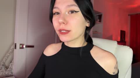 pinkdollylovv online show from 01/14/25, 10:02