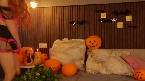 Snapshot of pinkestmango chatting on 11/02/25, 11:12 Tgirl Sophie online show from 11/02/25, 11:12