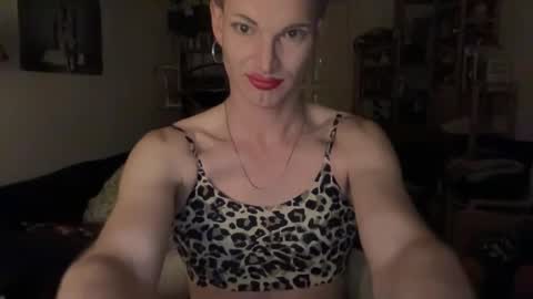 Snapshot of pinkfag chatting on 12/19/25, 01:23 pinkfag online show from 12/19/25, 01:23