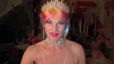 Snapshot of pinkfag chatting on 12/22/25, 07:11 pinkfag online show from 12/22/25, 07:11