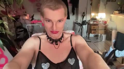 Snapshot of pinkfag chatting on 01/07/26, 02:52 pinkfag online show from 01/07/26, 02:52