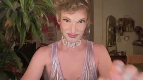 Snapshot of pinkfag chatting on 06/22/26, 06:05 pinkfag online show from 06/22/26, 06:05