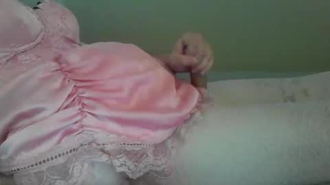 Snapshot of pinkifyme63 chatting on 03/24/26, 09:42 pinkifyme63 online show from 03/24/26, 09:42