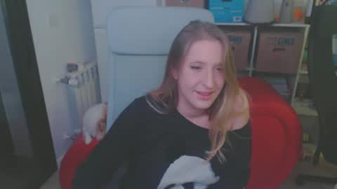 Snapshot of pinkladyx2 chatting on 02/06/25, 11:37 pinkladyx2 online show from 02/06/25, 11:37