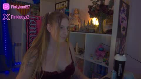 pinkladyx2 online show from 02/01/26, 12:09