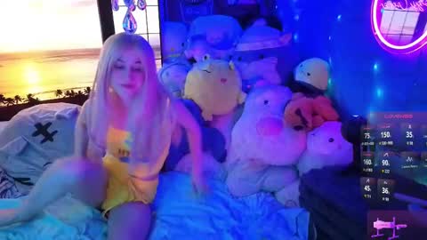 Snapshot of pinkocean3 chatting on 10/07/25, 10:29 Gwenie online show from 10/07/25, 10:29