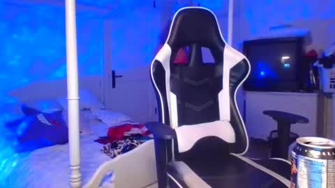 pinkpillbambi online show from 01/26/25, 11:39