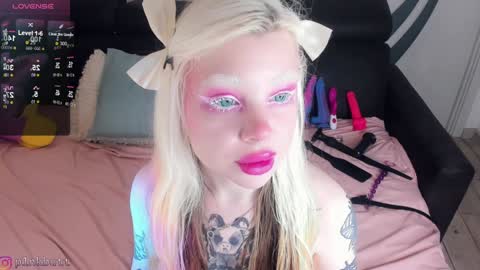 Helen Goat online show from 12/04/24, 08:01