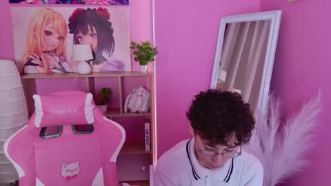 Li long hair and Rude short hair online show from 03/29/26, 08:42