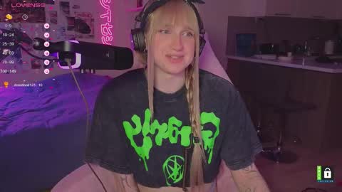 pinkvenom_ online show from 03/05/26, 04:36