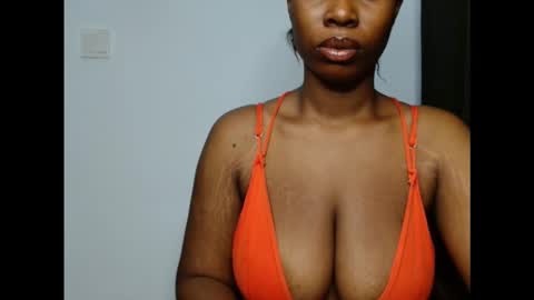 pinkxsugar online show from 10/13/25, 09:42