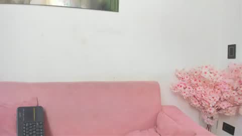 pinky_f00x online show from 07/08/26, 09:30