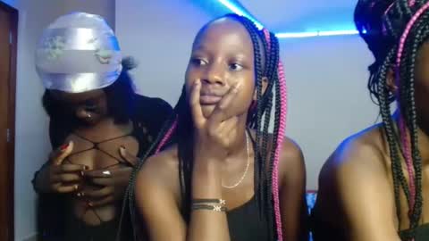 Pinky online show from 11/26/25, 04:13