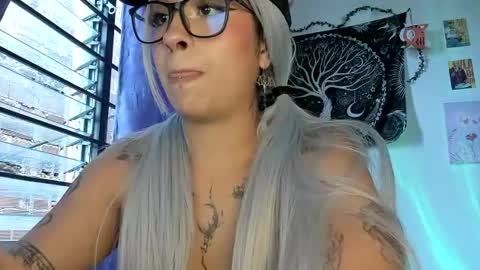 Snapshot of pinky_promiseex chatting on 06/14/26, 10:56 pinky_promiseex online show from 06/14/26, 10:56