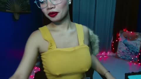 Snapshot of pinky_pussybobby69 chatting on 10/23/25, 02:27 Tina online show from 10/23/25, 02:27