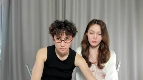 Snapshot of pinkylovers chatting on 05/07/26, 10:20 Li long hair and Ru short hair online show from 05/07/26, 10:20