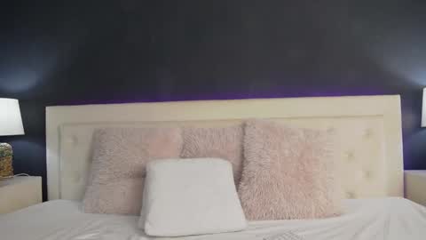  Pink  online show from 12/15/24, 06:59