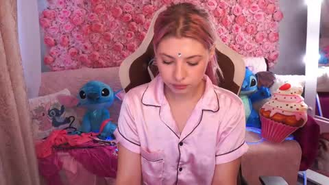 pinkytrix online show from 06/05/26, 07:03