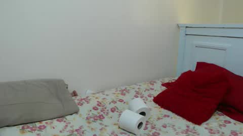 Snapshot of pinnacle_ chatting on 05/07/26, 11:26 zenah online show from 05/07/26, 11:26