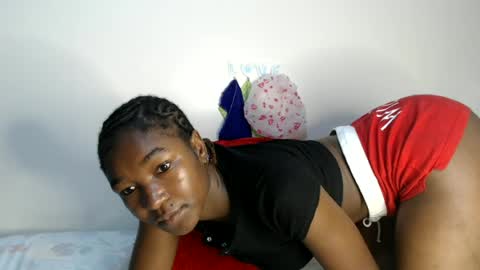 Snapshot of pinnacle_ chatting on 06/16/26, 07:27 zenah online show from 06/16/26, 07:27