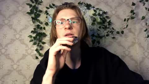 Snapshot of pinochetti chatting on 04/09/26, 04:34 Incubus online show from 04/09/26, 04:34