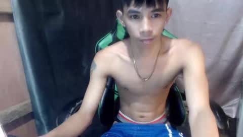 Snapshot of pinoy_oyd69 chatting on 05/31/26, 04:25 pinoy_oyd69 online show from 05/31/26, 04:25