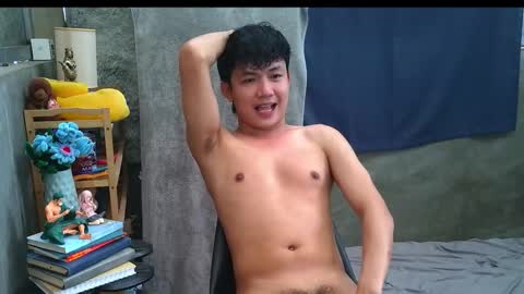 Snapshot of pinoy_petitehugecock chatting on 02/02/26, 06:12 alex online show from 02/02/26, 06:12