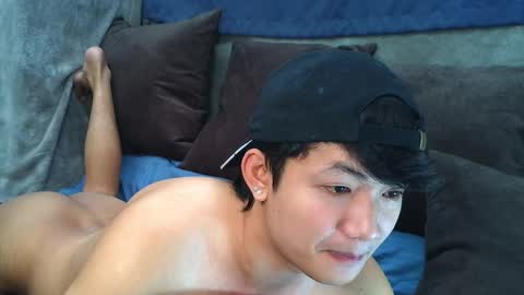 Snapshot of pinoy_petitehugecock chatting on 02/16/26, 05:36 alex online show from 02/16/26, 05:36