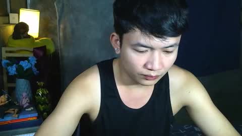 Snapshot of pinoy_petitehugecock chatting on 03/19/26, 01:48 alex online show from 03/19/26, 01:48