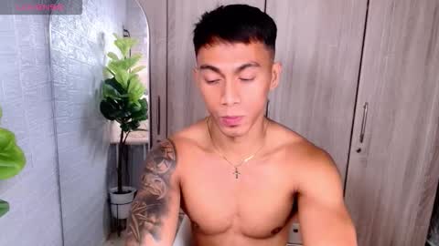 ethan online show from 09/28/25, 02:55