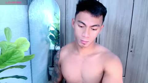 Snapshot of pinoymilker chatting on 03/15/26, 09:48 ethan online show from 03/15/26, 09:48