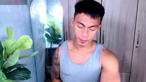 Snapshot of pinoymilker chatting on 03/19/26, 02:21 ethan online show from 03/19/26, 02:21