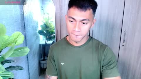 Snapshot of pinoymilker chatting on 03/24/26, 06:24 ethan online show from 03/24/26, 06:24