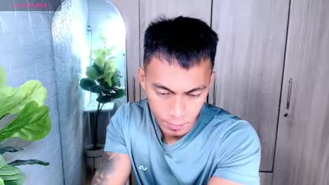 Snapshot of pinoymilker chatting on 04/21/26, 03:07 ethan online show from 04/21/26, 03:07
