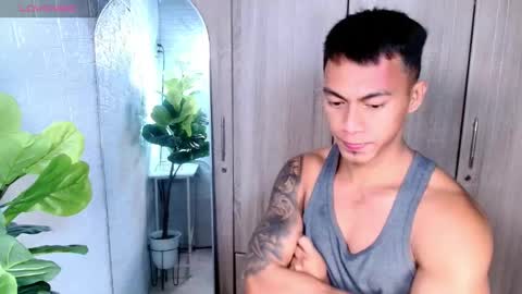 Snapshot of pinoymilker chatting on 04/25/26, 06:38 ethan online show from 04/25/26, 06:38