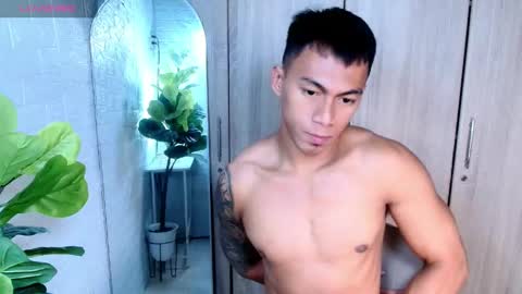 Snapshot of pinoymilker chatting on 04/26/26, 03:53 ethan online show from 04/26/26, 03:53