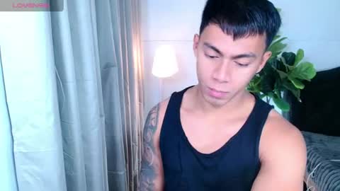 Snapshot of pinoymilker chatting on 06/17/26, 01:52 ethan online show from 06/17/26, 01:52