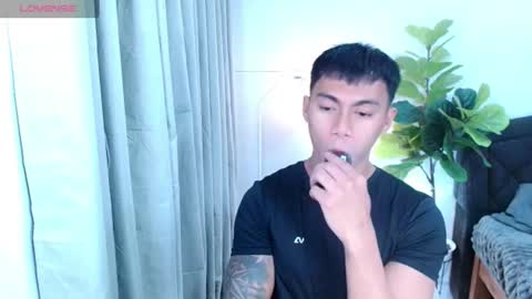 Snapshot of pinoymilker chatting on 06/18/26, 11:14 ethan online show from 06/18/26, 11:14