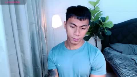 Snapshot of pinoymilker chatting on 06/22/26, 03:25 ethan online show from 06/22/26, 03:25