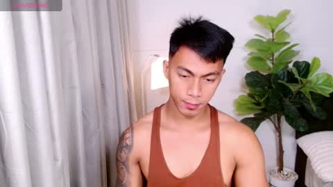 Snapshot of pinoymilker chatting on 07/17/26, 06:35 ethan online show from 07/17/26, 06:35