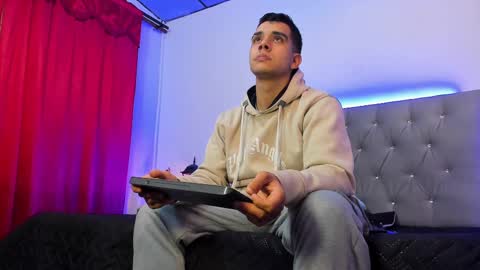 pipe_320 online show from 02/17/25, 04:42