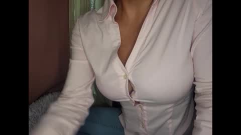 MILF Pippa online show from 10/03/25, 05:32