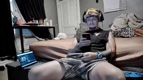 Snapshot of pippylongdickin chatting on 05/27/26, 01:35 pippylongdickin online show from 05/27/26, 01:35